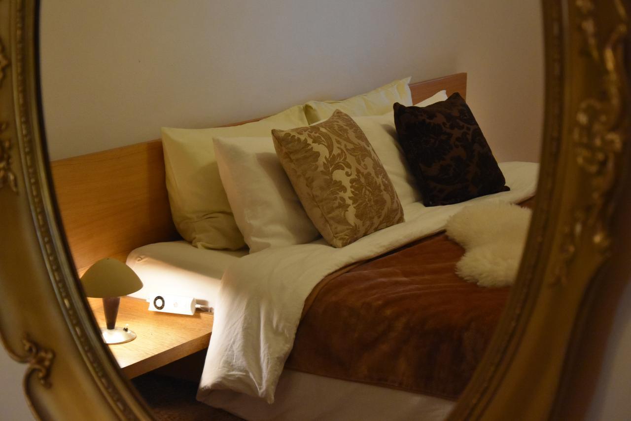 Victoria Design Stays - Apartment Rehorova ปราก ภายนอก รูปภาพ
